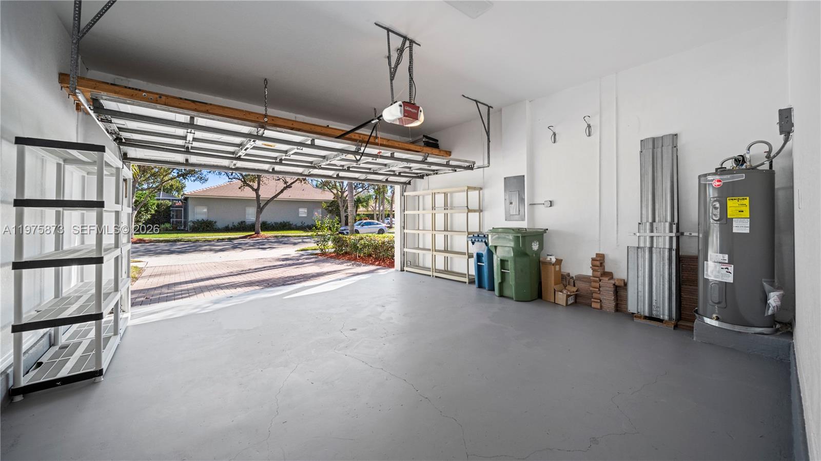 DIAMOND CAY - Residential Lease