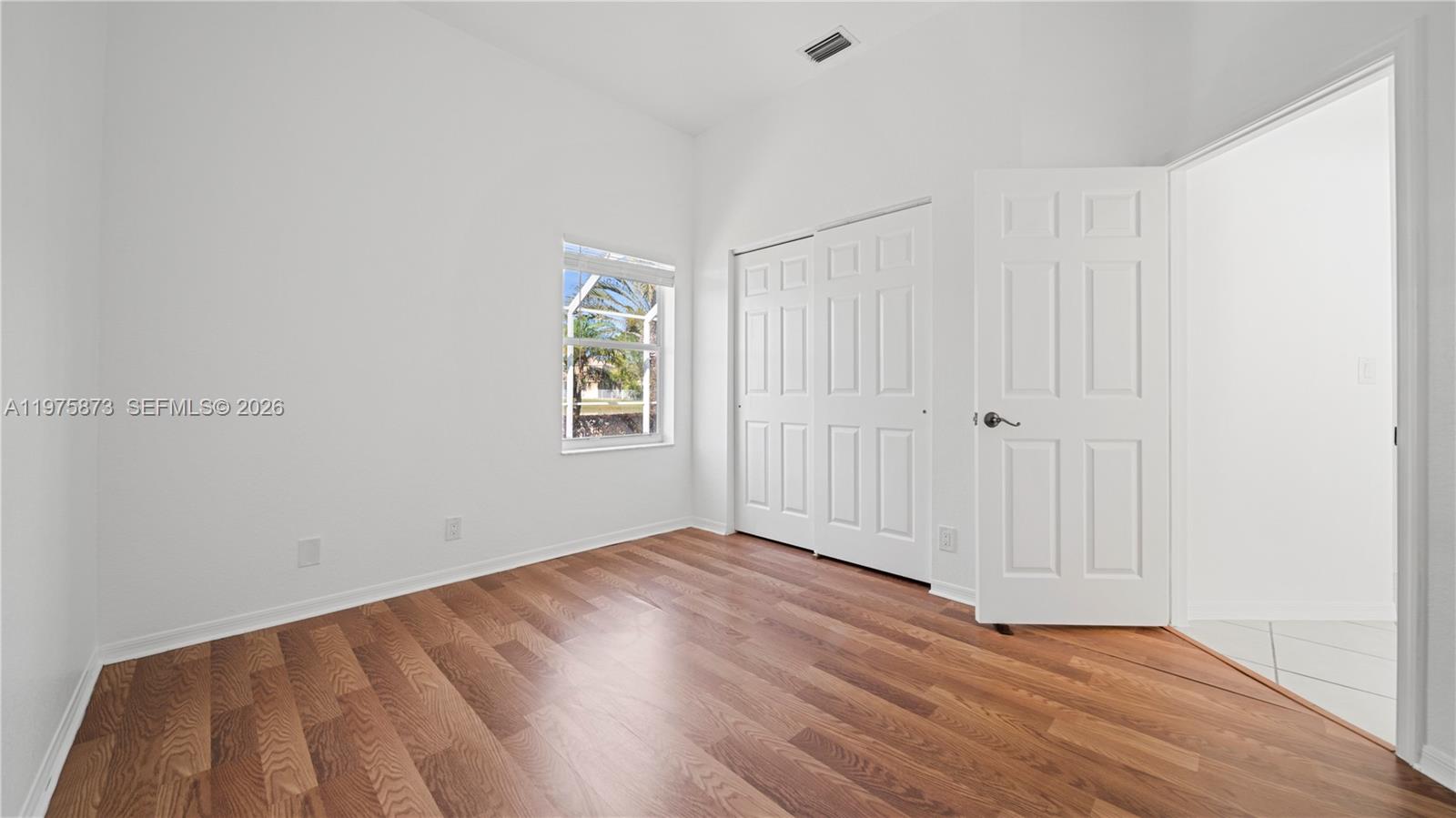 DIAMOND CAY - Residential Lease