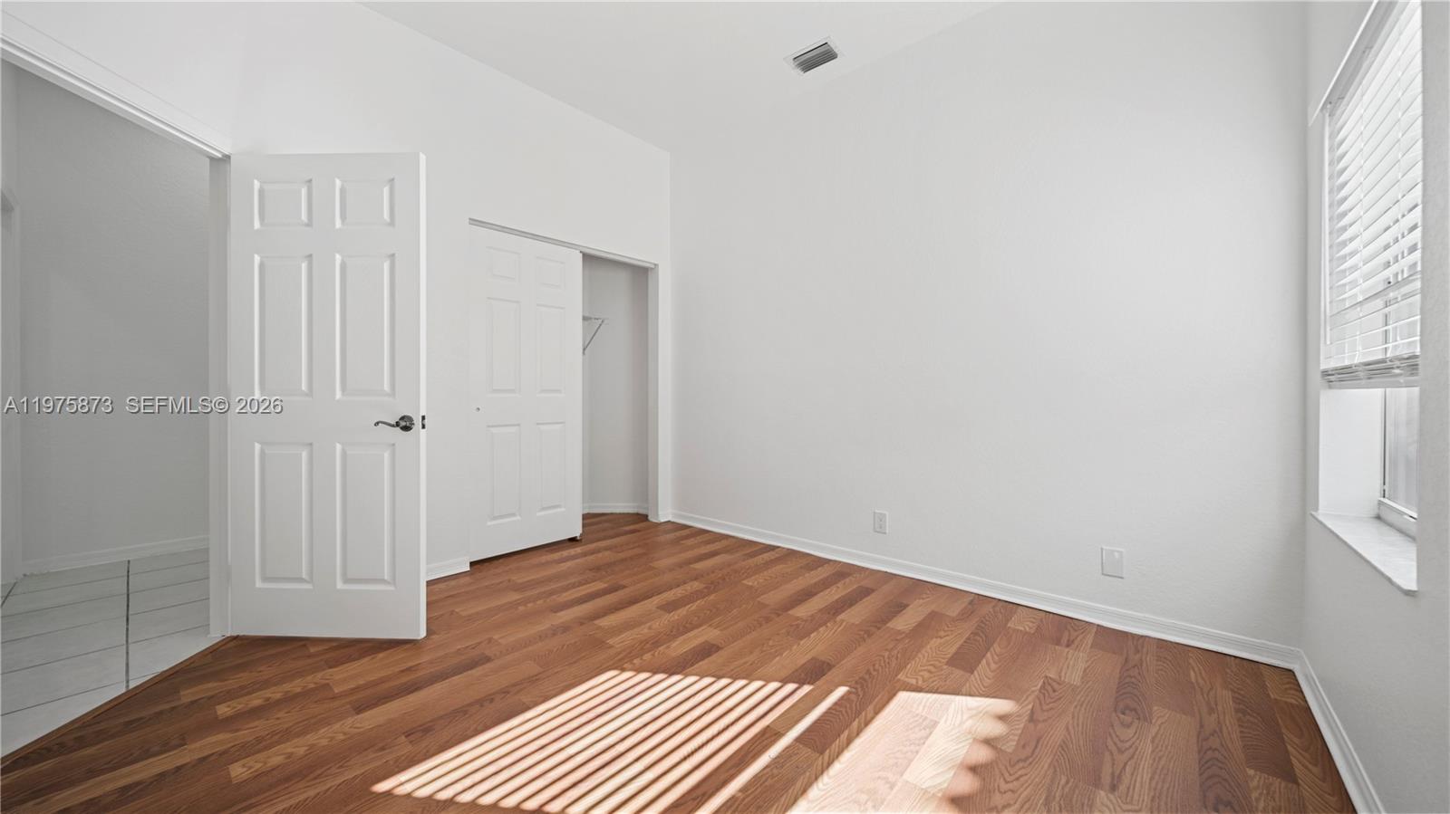 DIAMOND CAY - Residential Lease