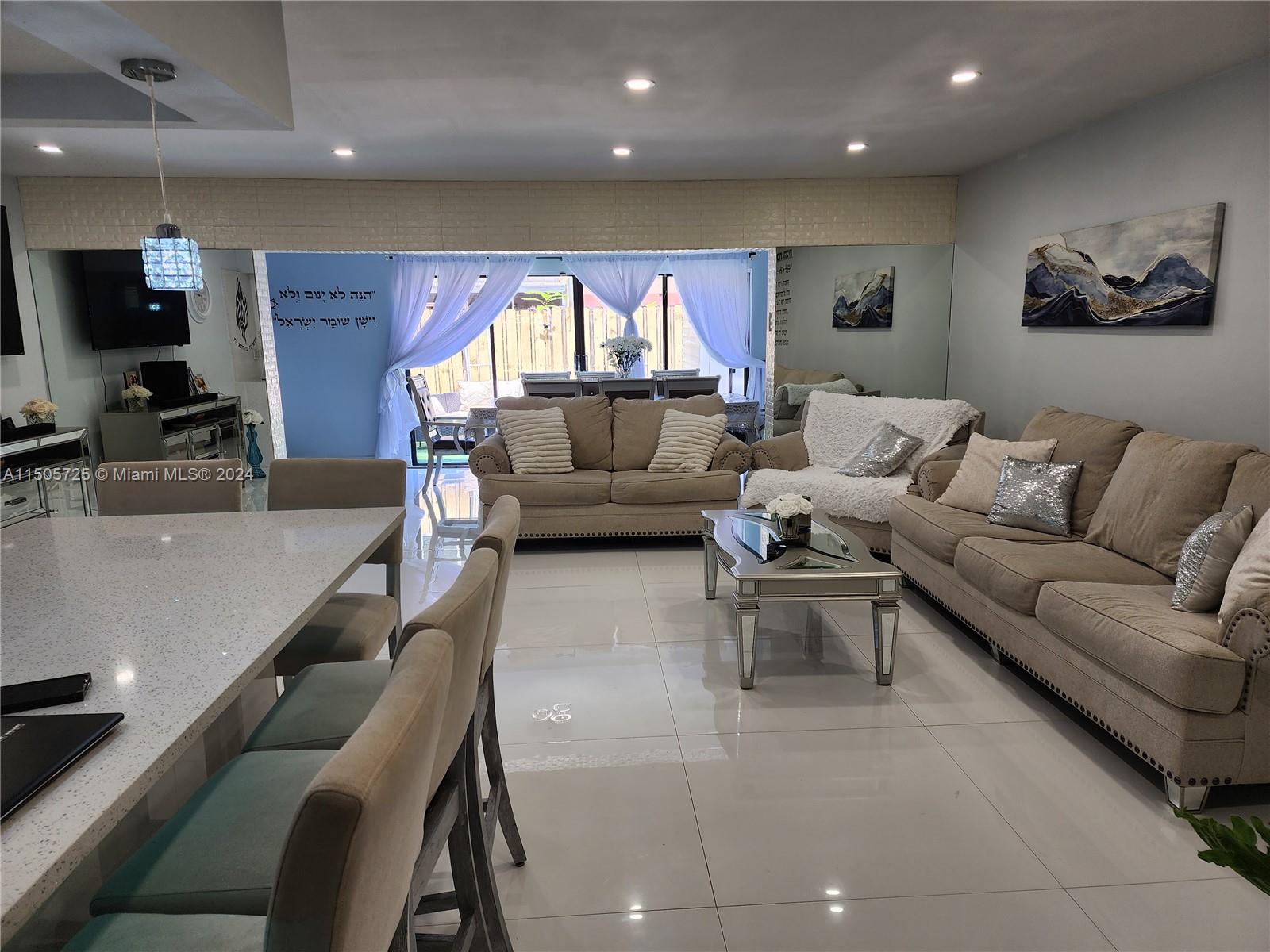 HOLLYWOOD GARDENS CONDOMI - Residential