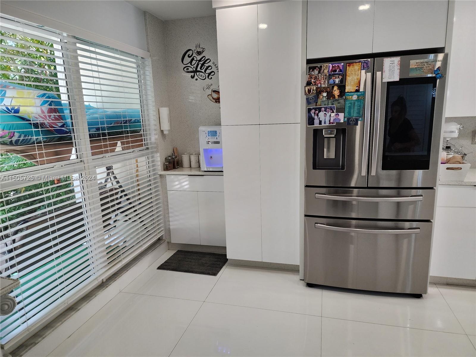 HOLLYWOOD GARDENS CONDOMI - Residential