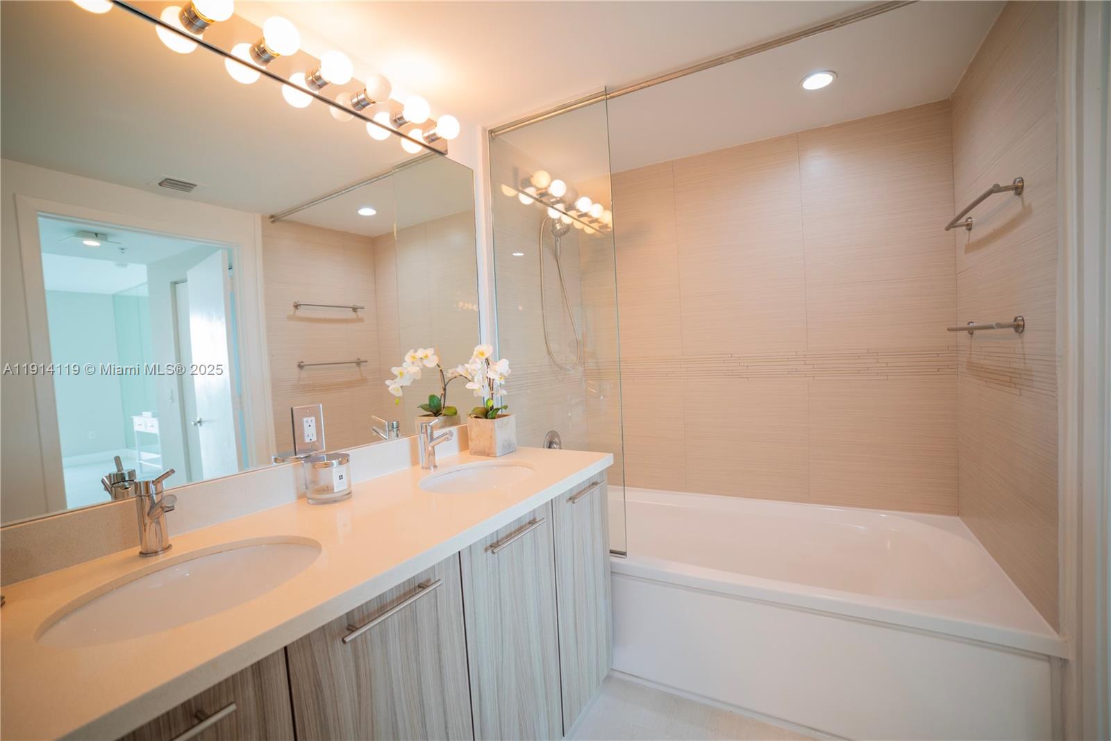 EDEN HOUSE CONDO - Residential Lease