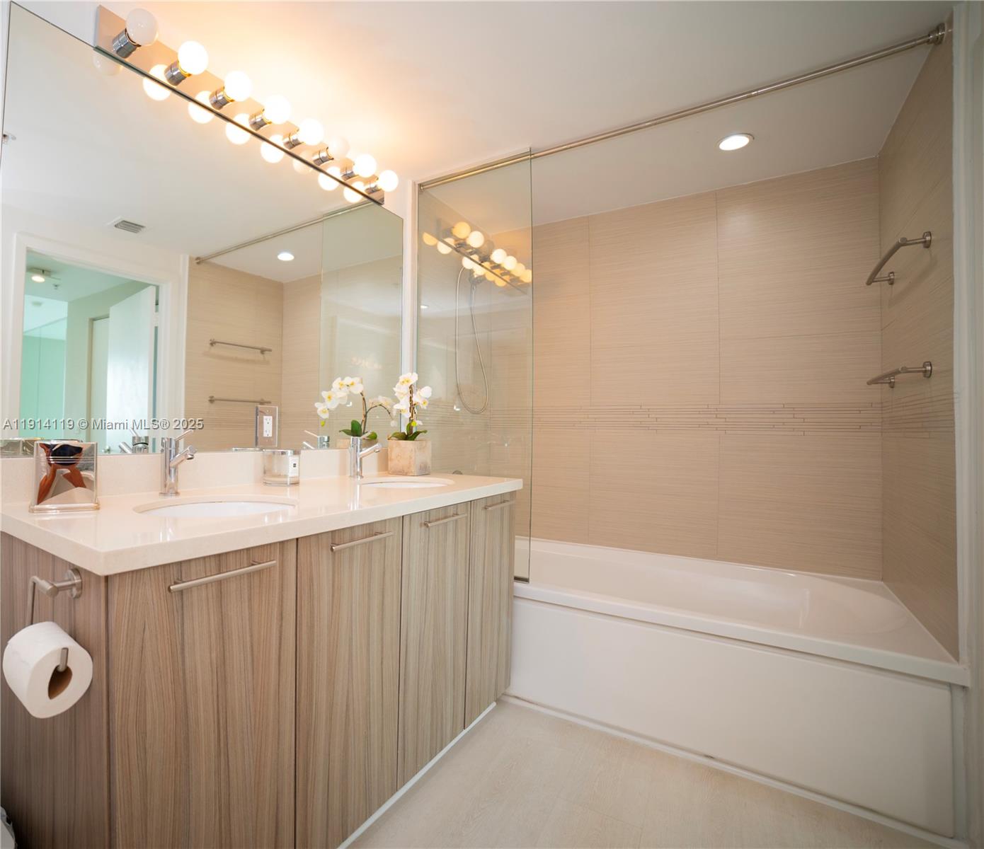 EDEN HOUSE CONDO - Residential Lease