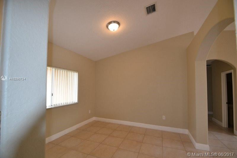 ROYAL GARDEN ESTATES - Residential Lease