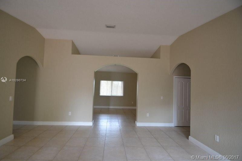 ROYAL GARDEN ESTATES - Residential Lease