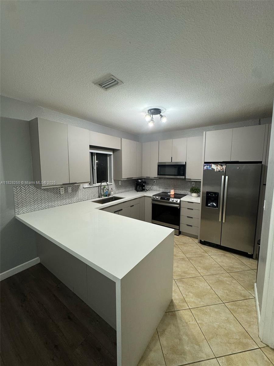 8583 SW 214th Ter 0