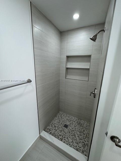 GABLES POINT III CONDO - Residential Lease