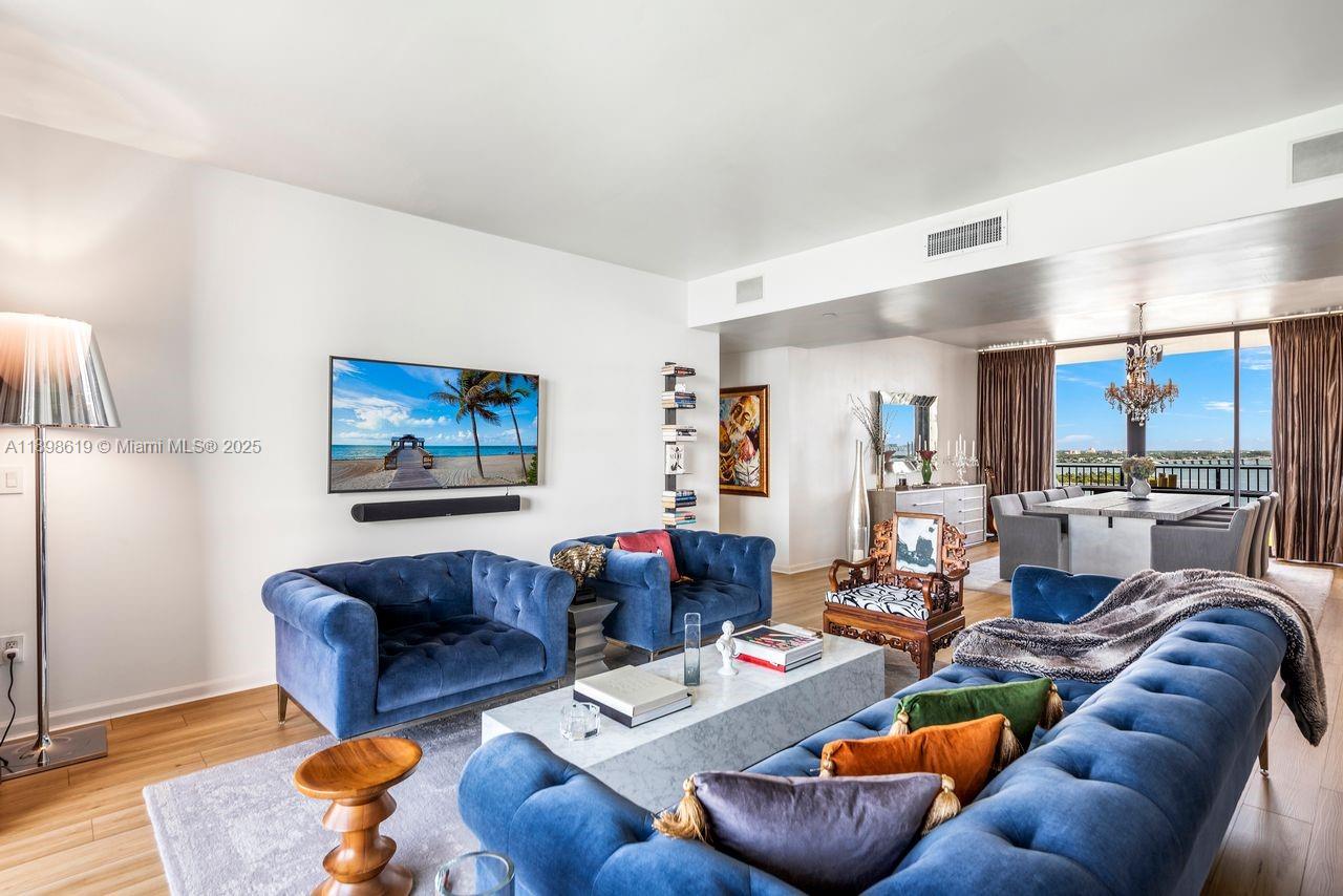 ONE THOUSAND VENETIAN WAY - Residential