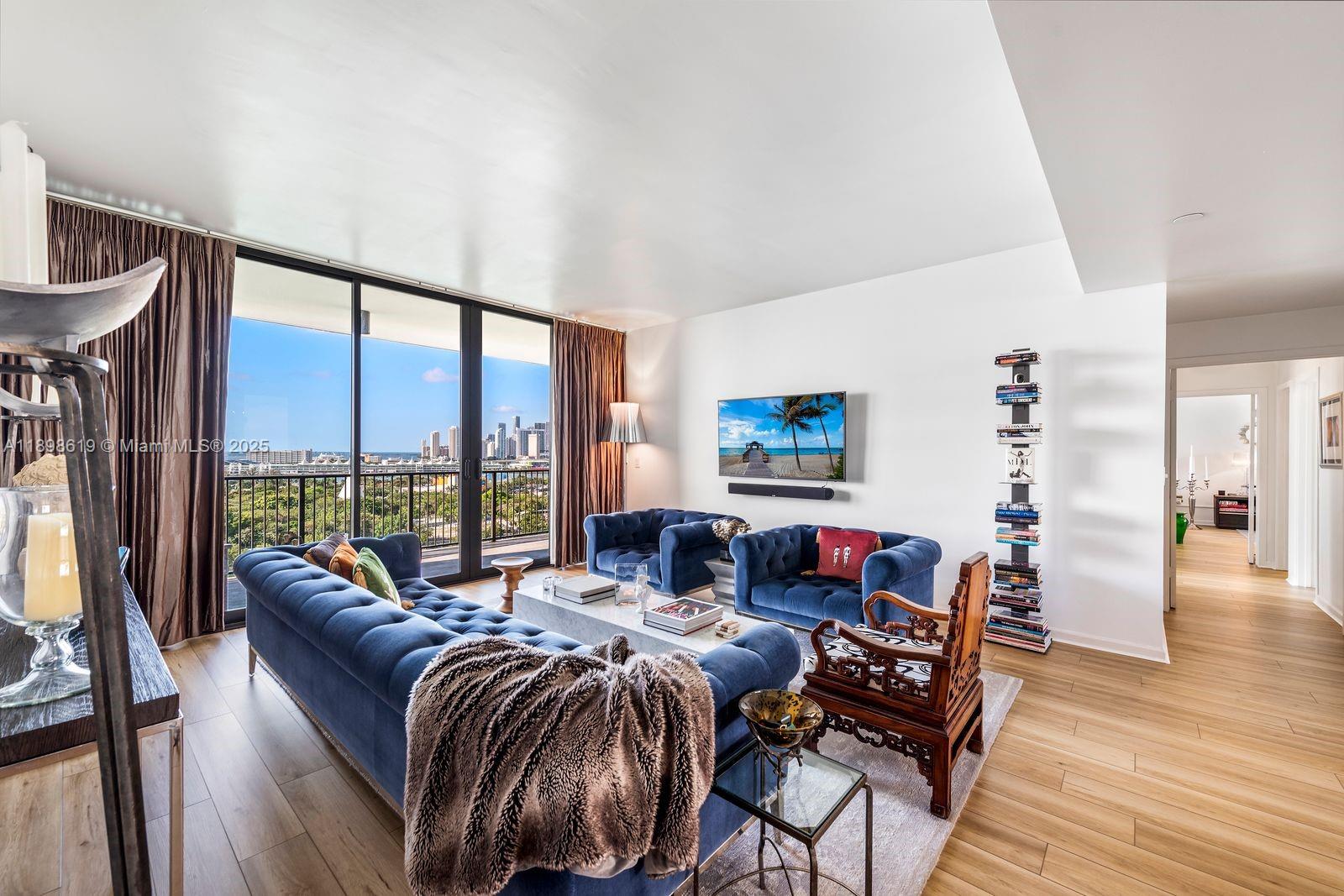 ONE THOUSAND VENETIAN WAY - Residential
