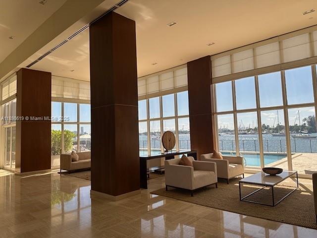 ONE THOUSAND VENETIAN WAY - Residential