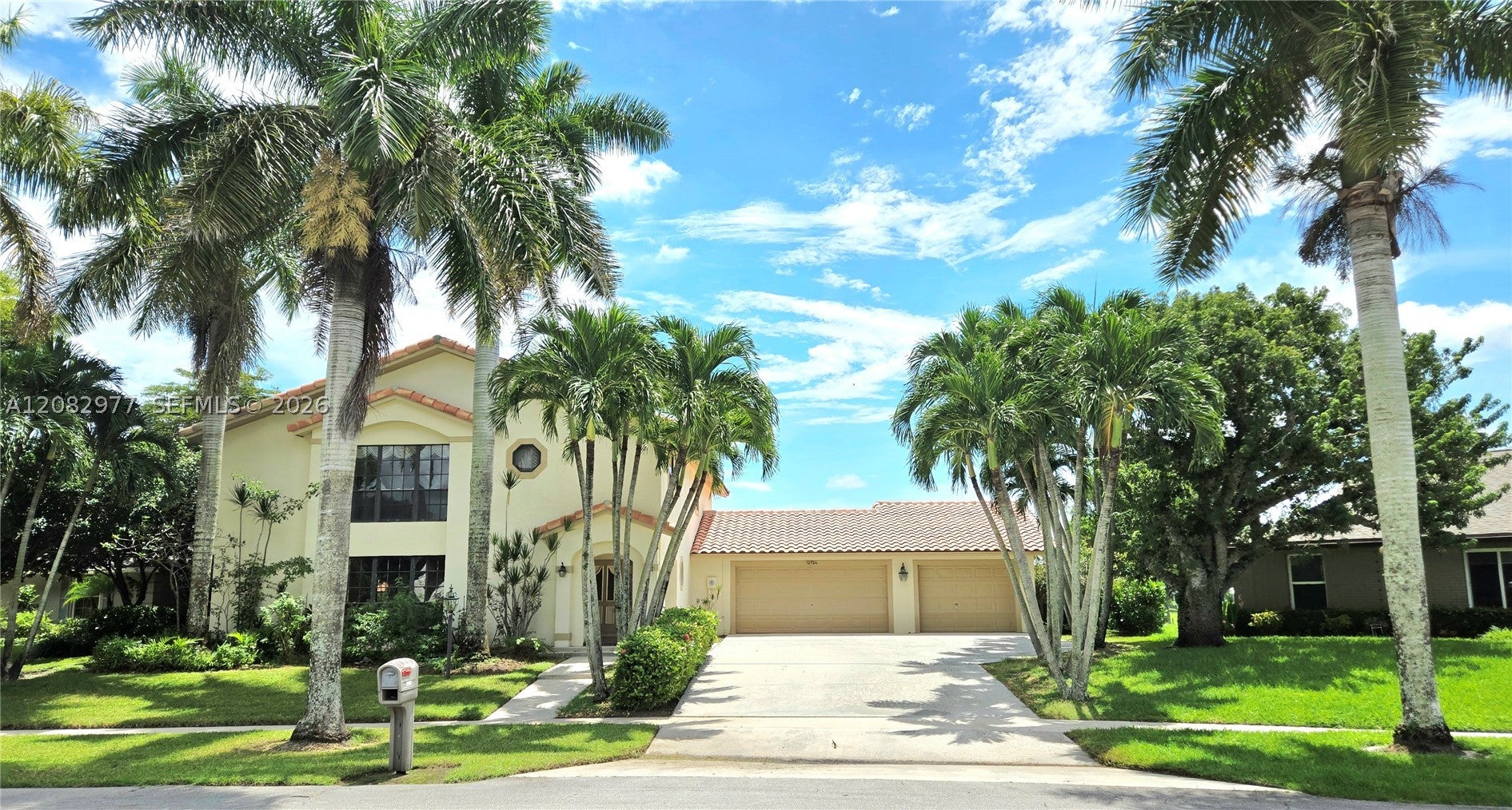 12724 Westport Cir