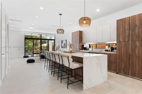 Tiny photo for 3047 Elizabeth St #3047, Miami, FL 33133 (MLS # A11977136)