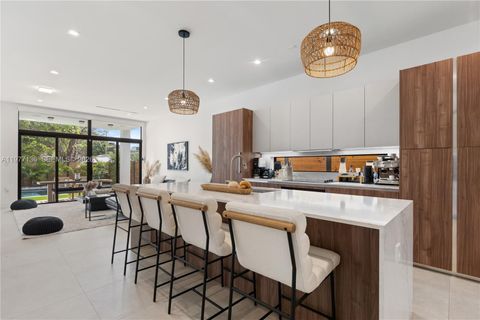 Tiny photo for 3047 Elizabeth St #3047, Miami, FL 33133 (MLS # A11977136)