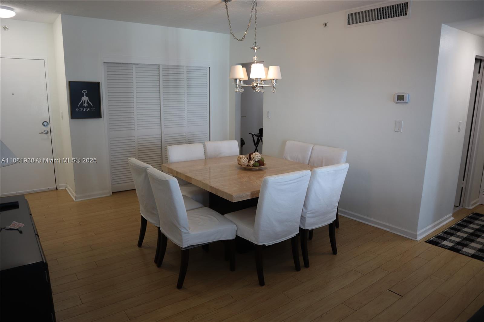 RESIDENCES ON HOLLYWOOD - Residential Lease