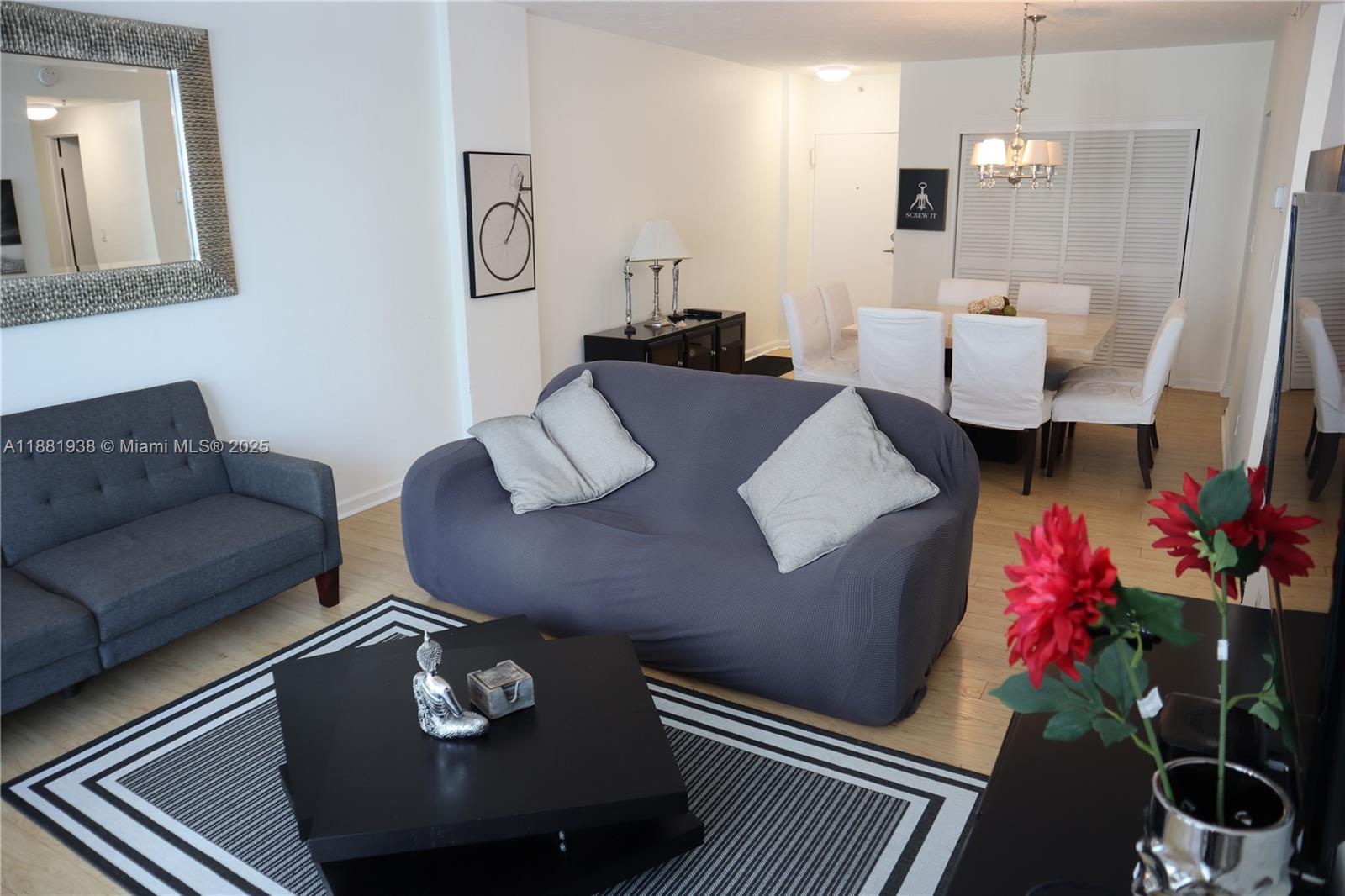 RESIDENCES ON HOLLYWOOD - Residential Lease