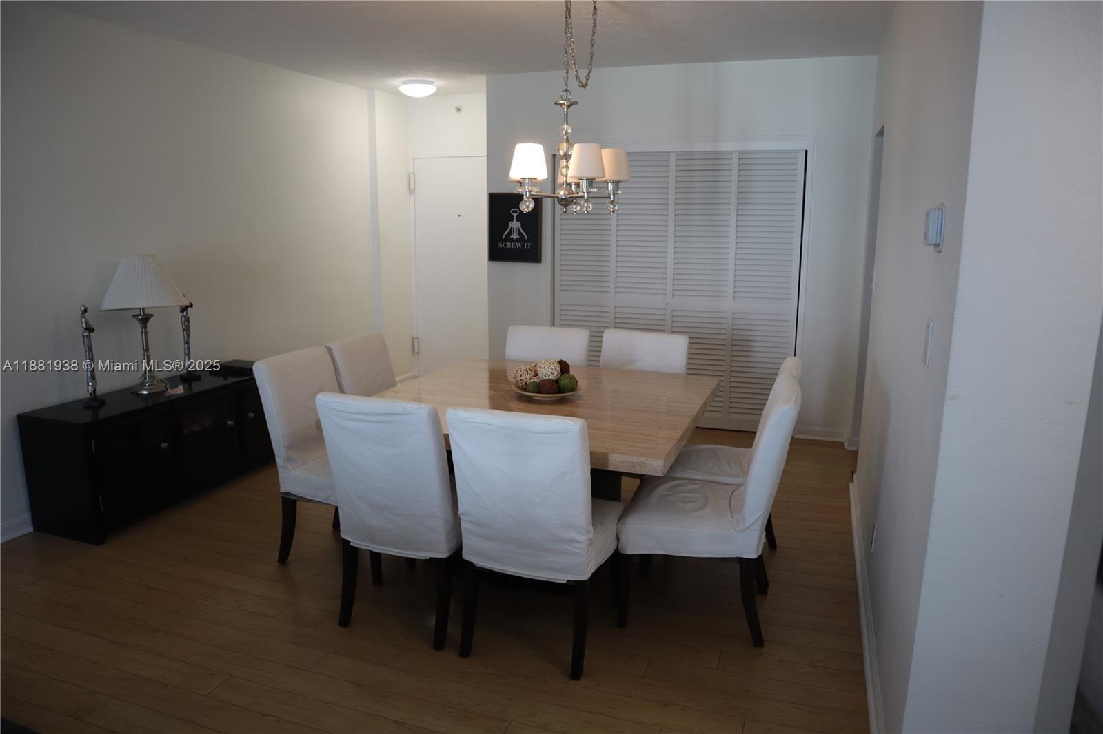 RESIDENCES ON HOLLYWOOD - Residential Lease