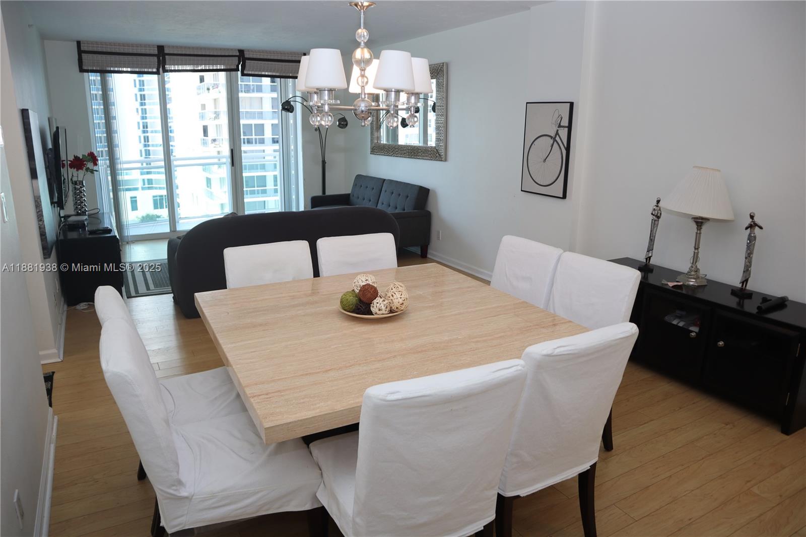 RESIDENCES ON HOLLYWOOD - Residential Lease