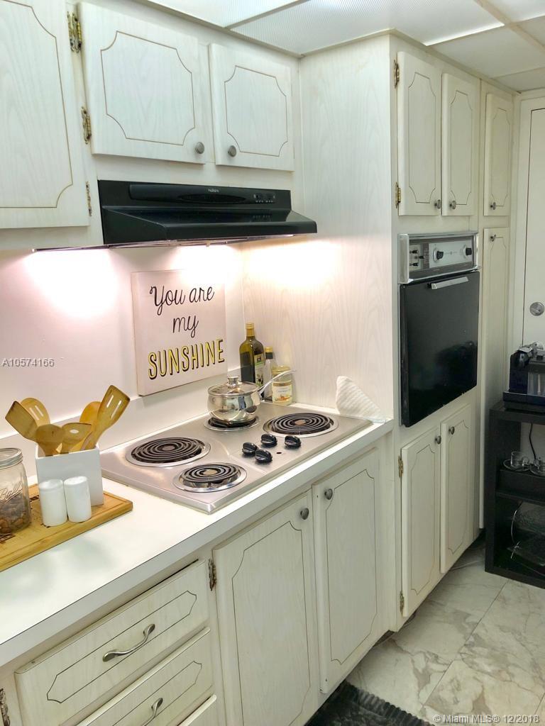 MIRADOR 1000 CONDO - Residential