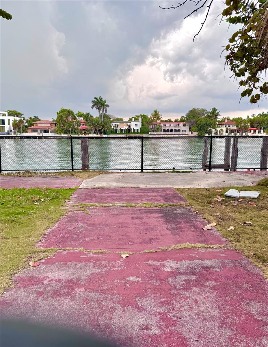 5255 Collins Ave Boat Slip E