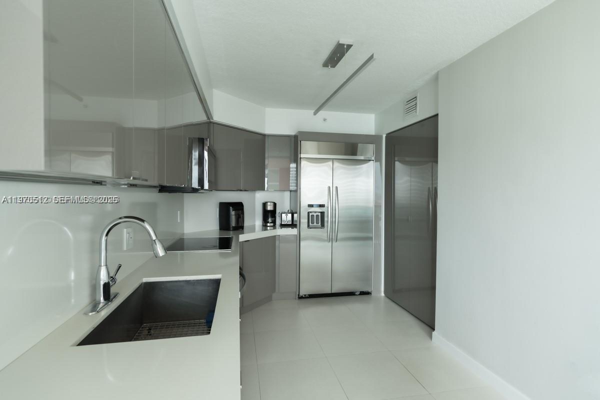 100 HIDDEN BAY CONDO - Residential Lease