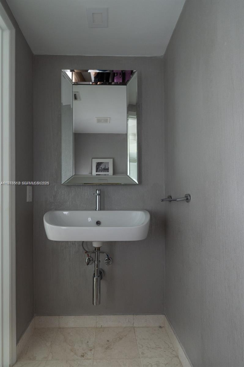 100 HIDDEN BAY CONDO - Residential Lease