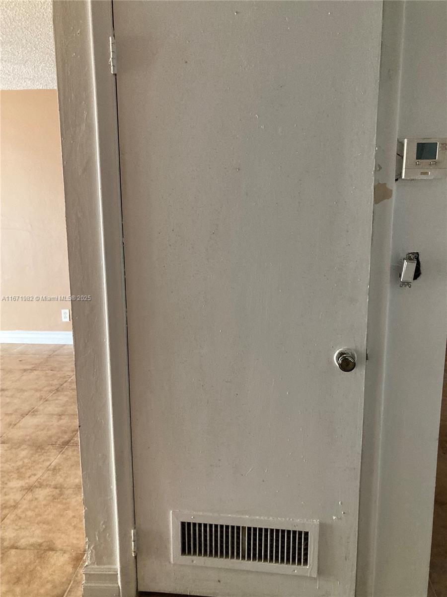 LAKES OF INVERRARY CONDO - Residential