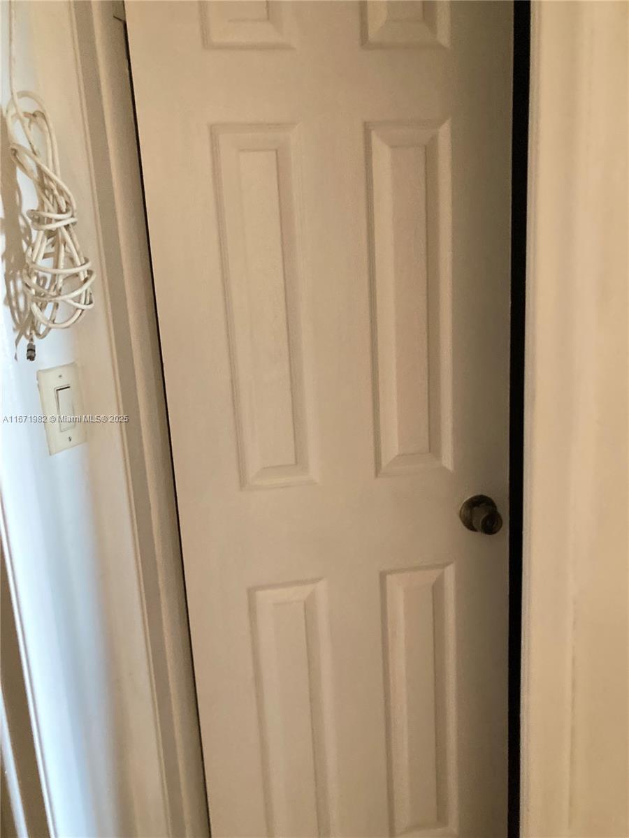 LAKES OF INVERRARY CONDO - Residential