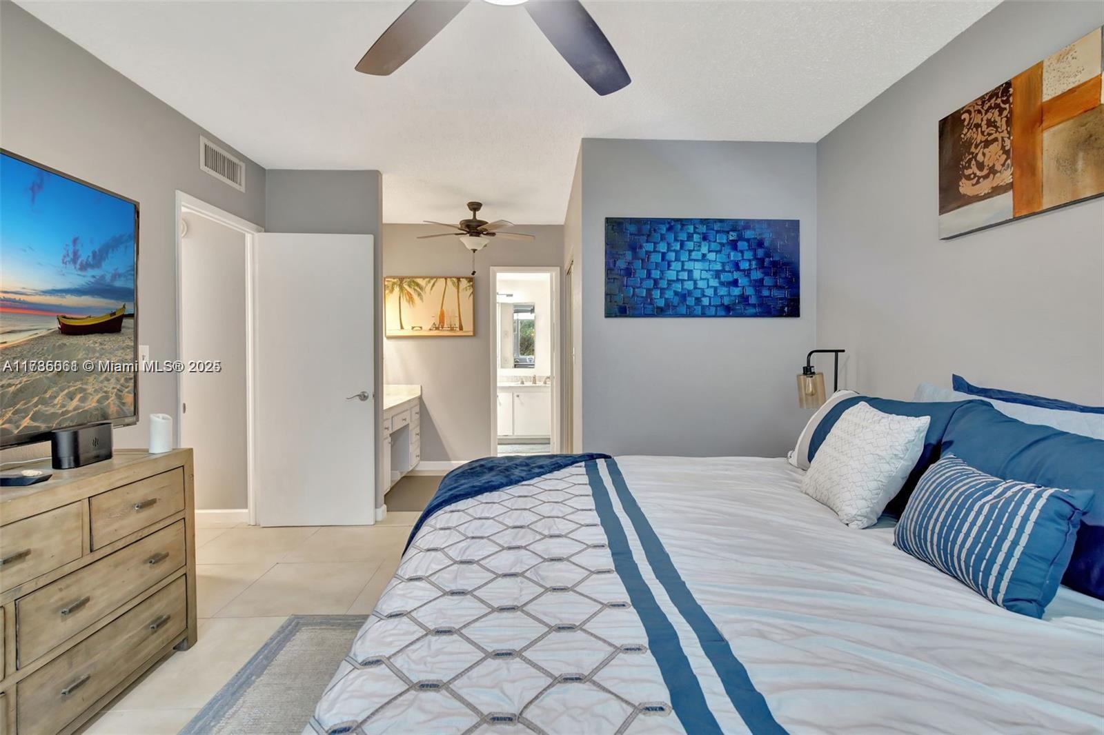 HILLCREST EAST NO 25 COND - Residential