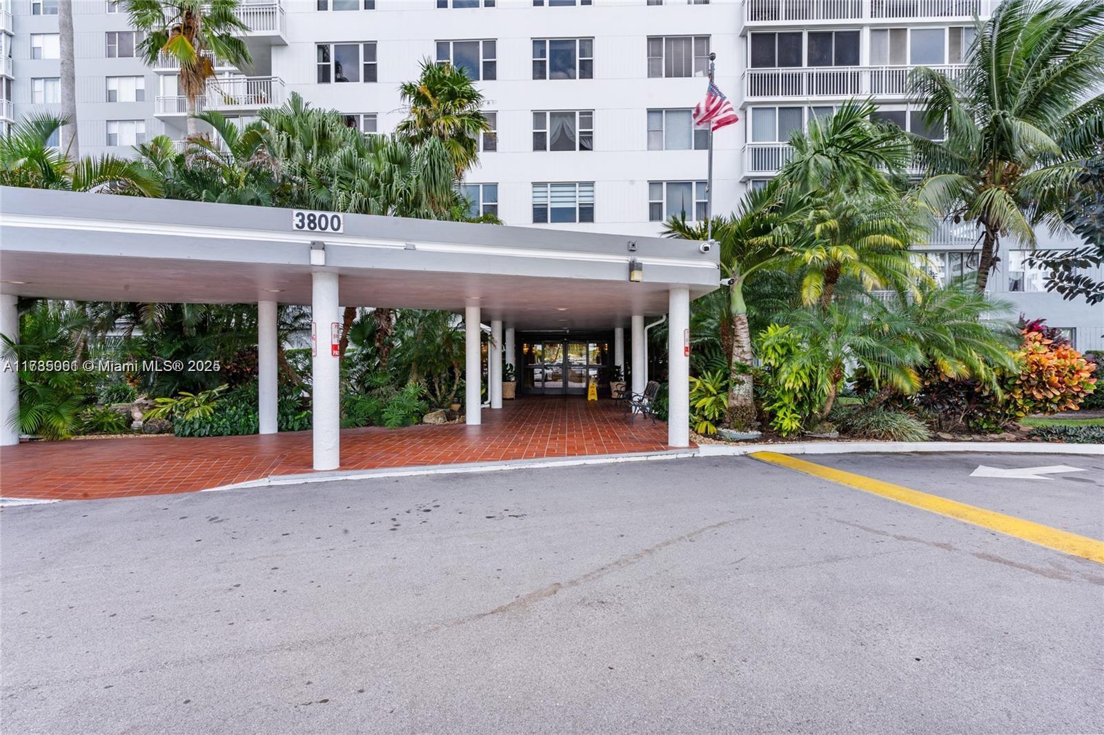 HILLCREST EAST NO 25 COND - Residential