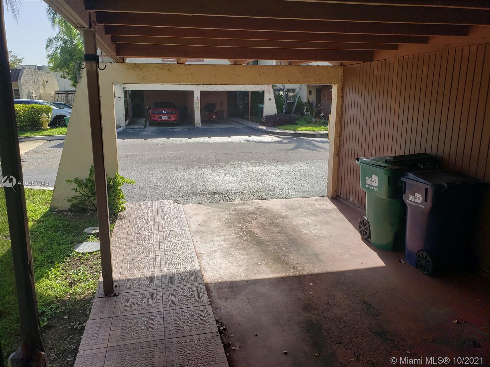 SPANISH VILLAS CONDO - Residential