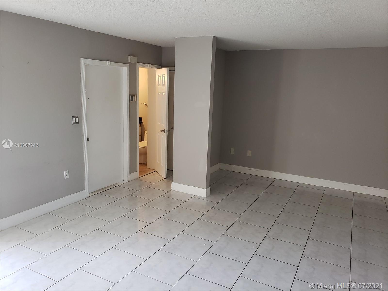 SPANISH VILLAS CONDO - Residential