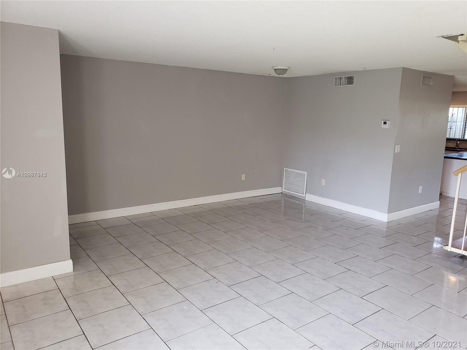 SPANISH VILLAS CONDO - Residential