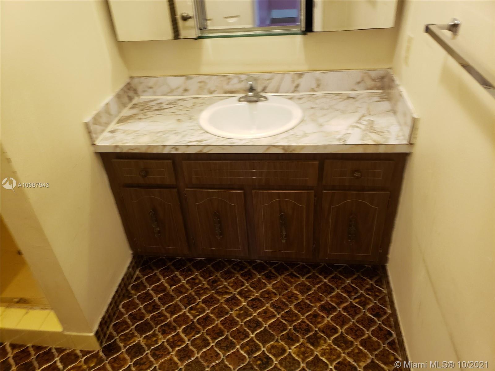 SPANISH VILLAS CONDO - Residential