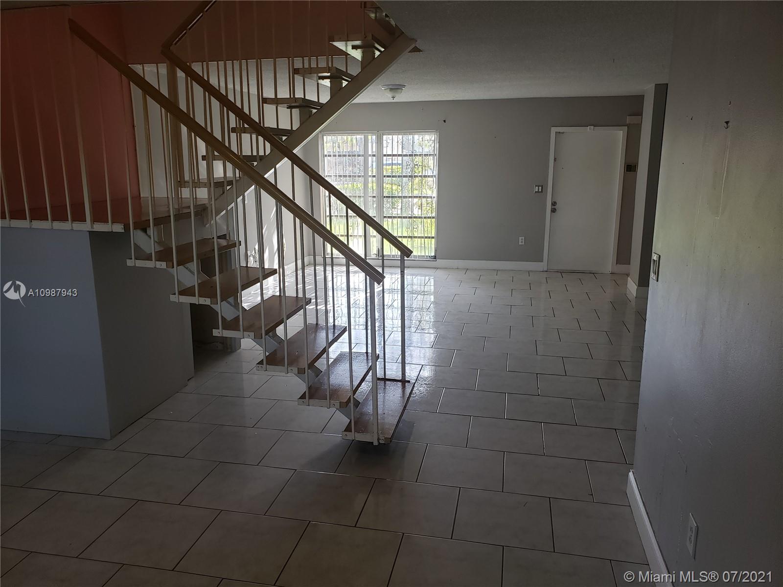 SPANISH VILLAS CONDO - Residential