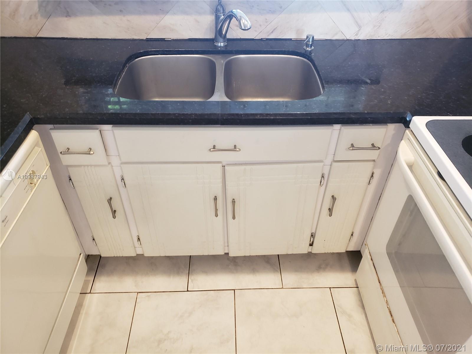 SPANISH VILLAS CONDO - Residential