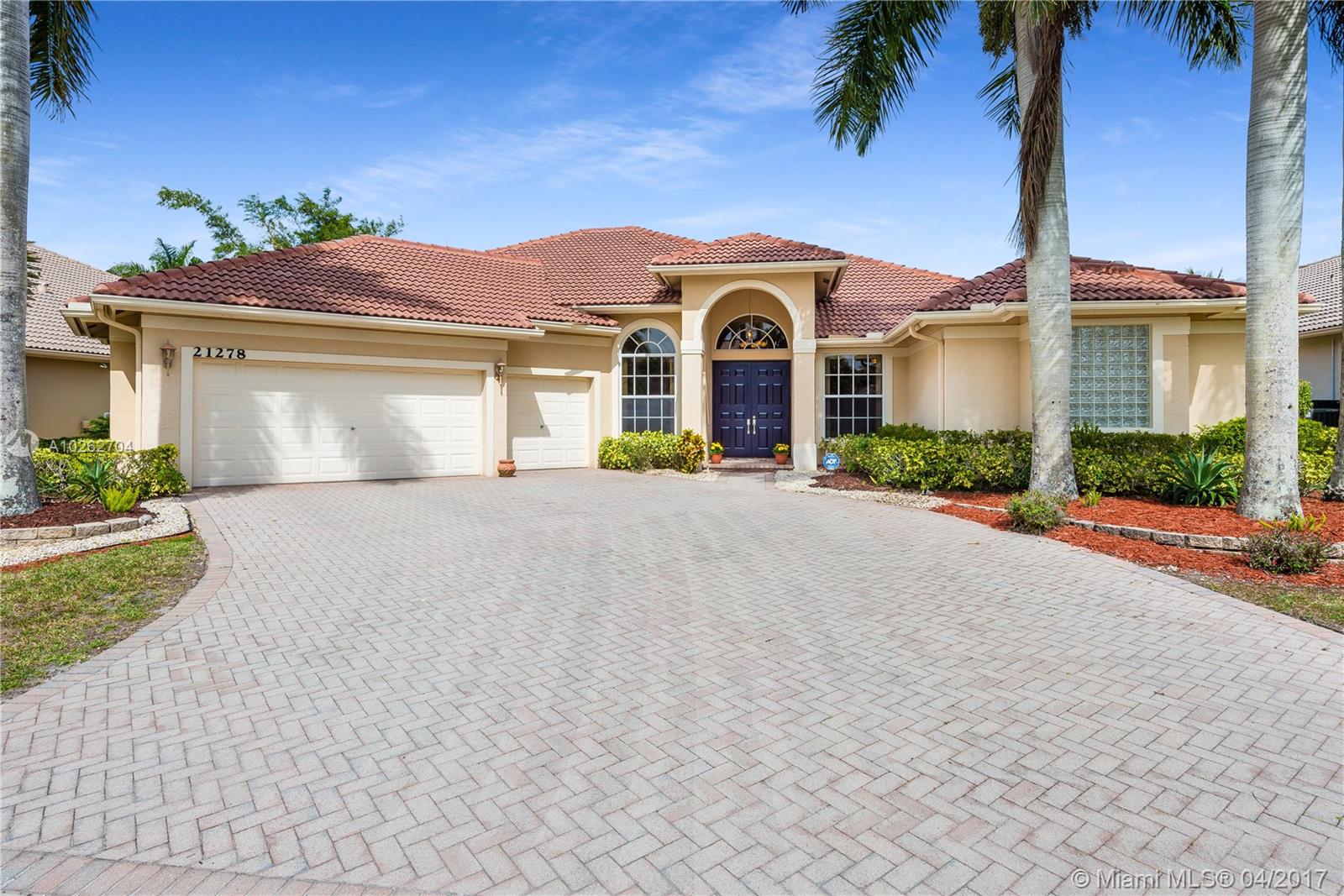 BOCA FALLS- THE ESTATES - Residential