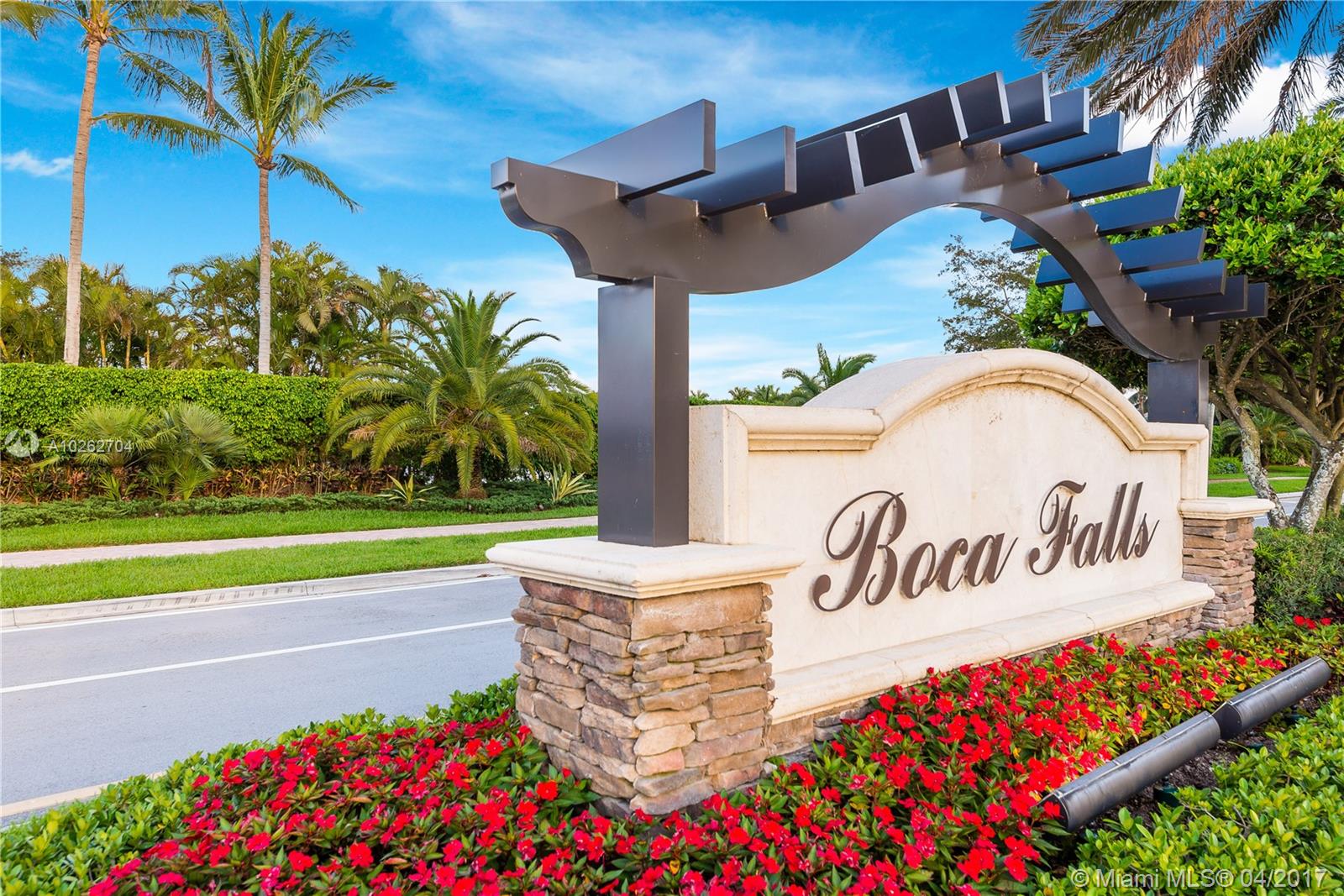 BOCA FALLS- THE ESTATES - Residential