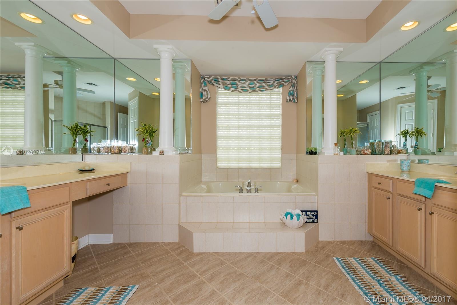 BOCA FALLS- THE ESTATES - Residential