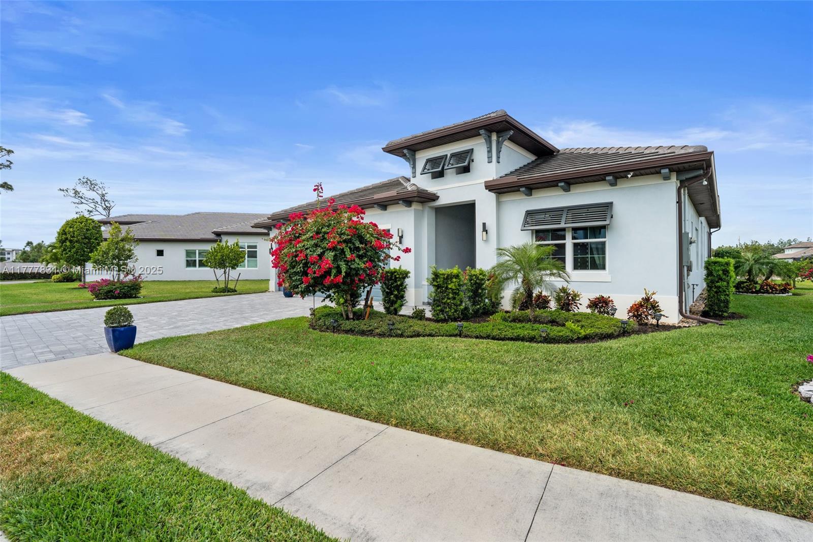 3671 Sapphire Cove