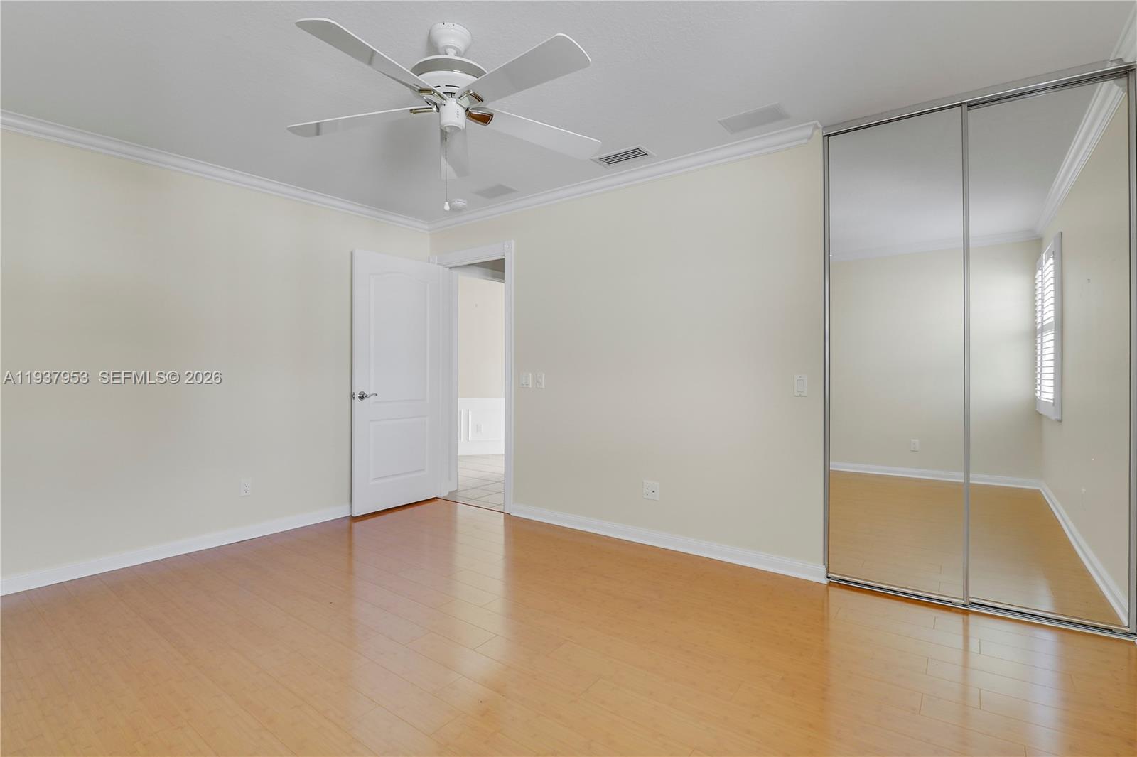 DOUBLE TREE - Residential