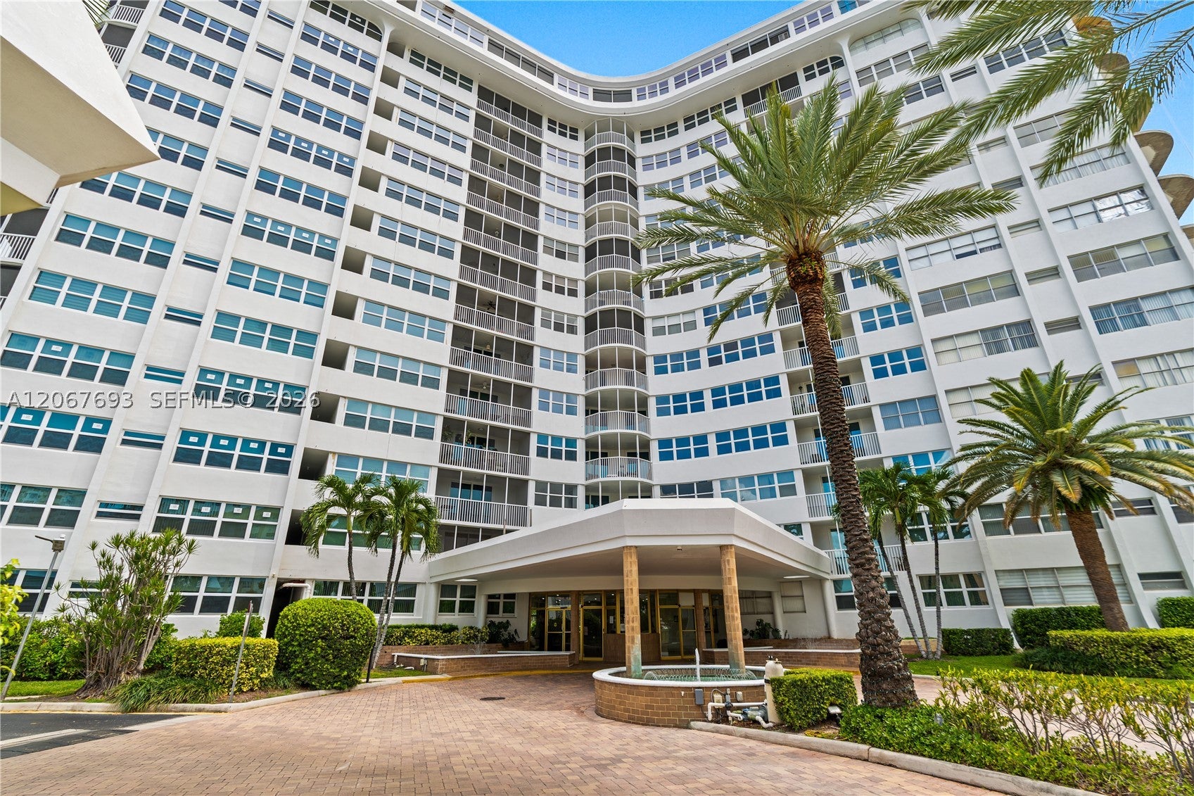 100 Golden Isles Dr 1109