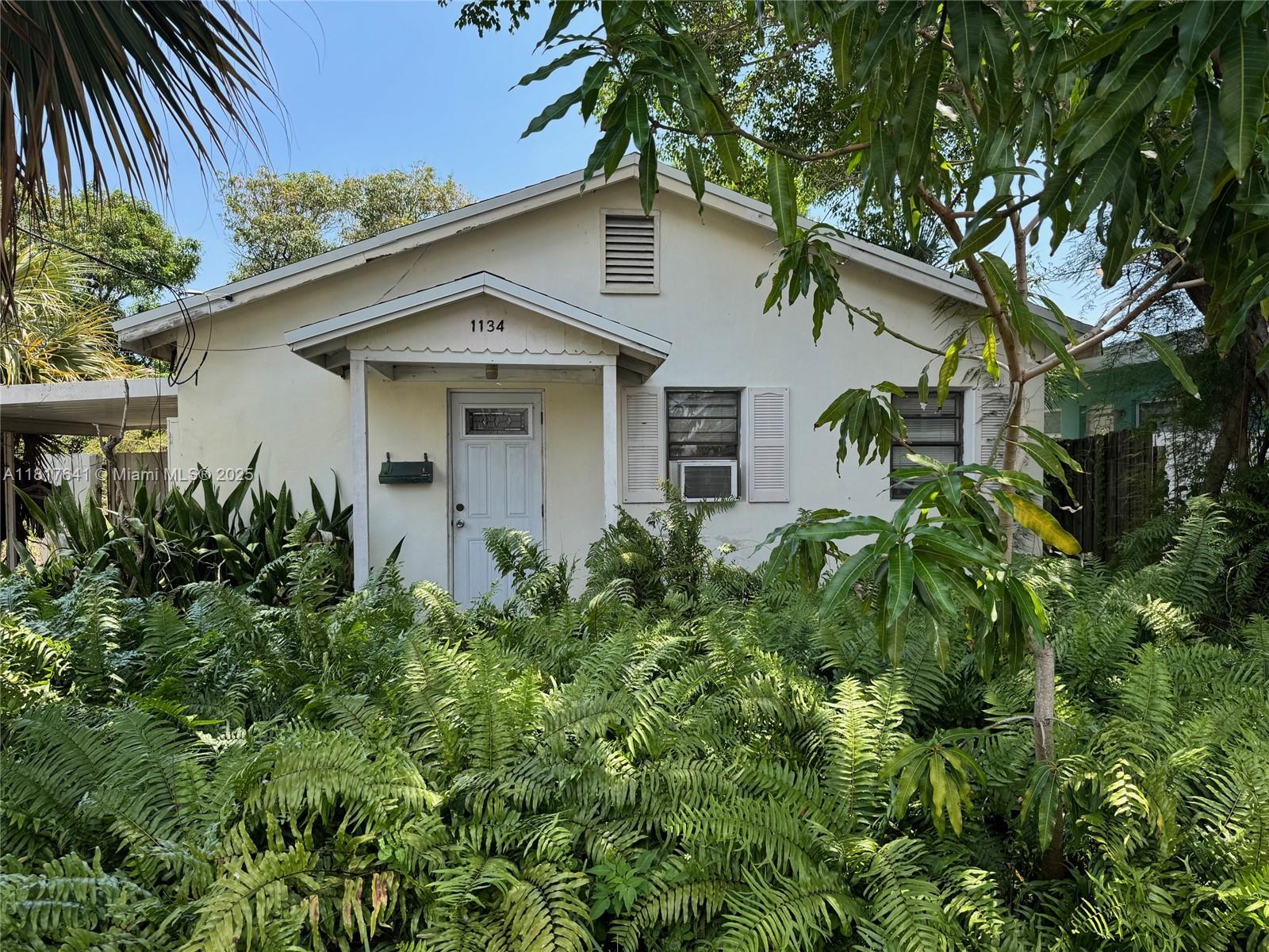 Property for Sale at 1134 Ne 5th Ter, Fort Lauderdale, Broward County, Florida - Bedrooms: 1 
Bathrooms: 1  - $399,000