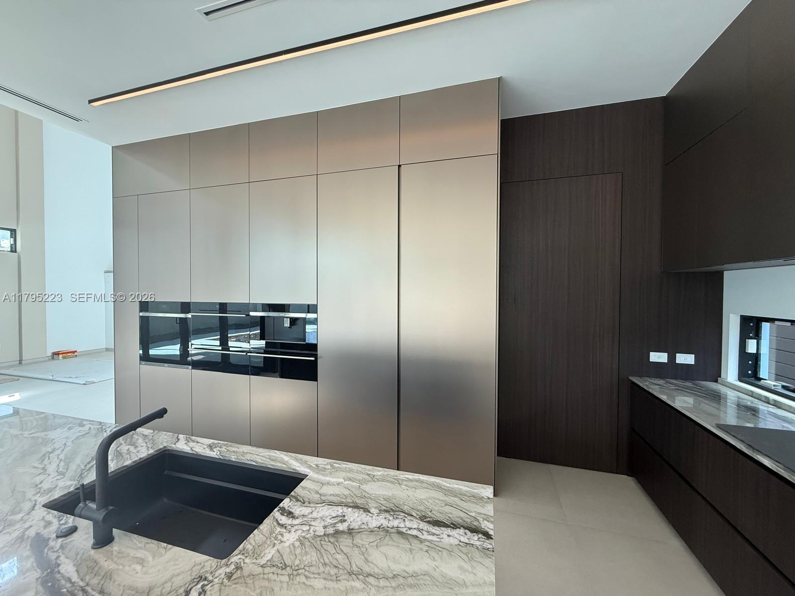 BRICKELL ESTATES - Residential