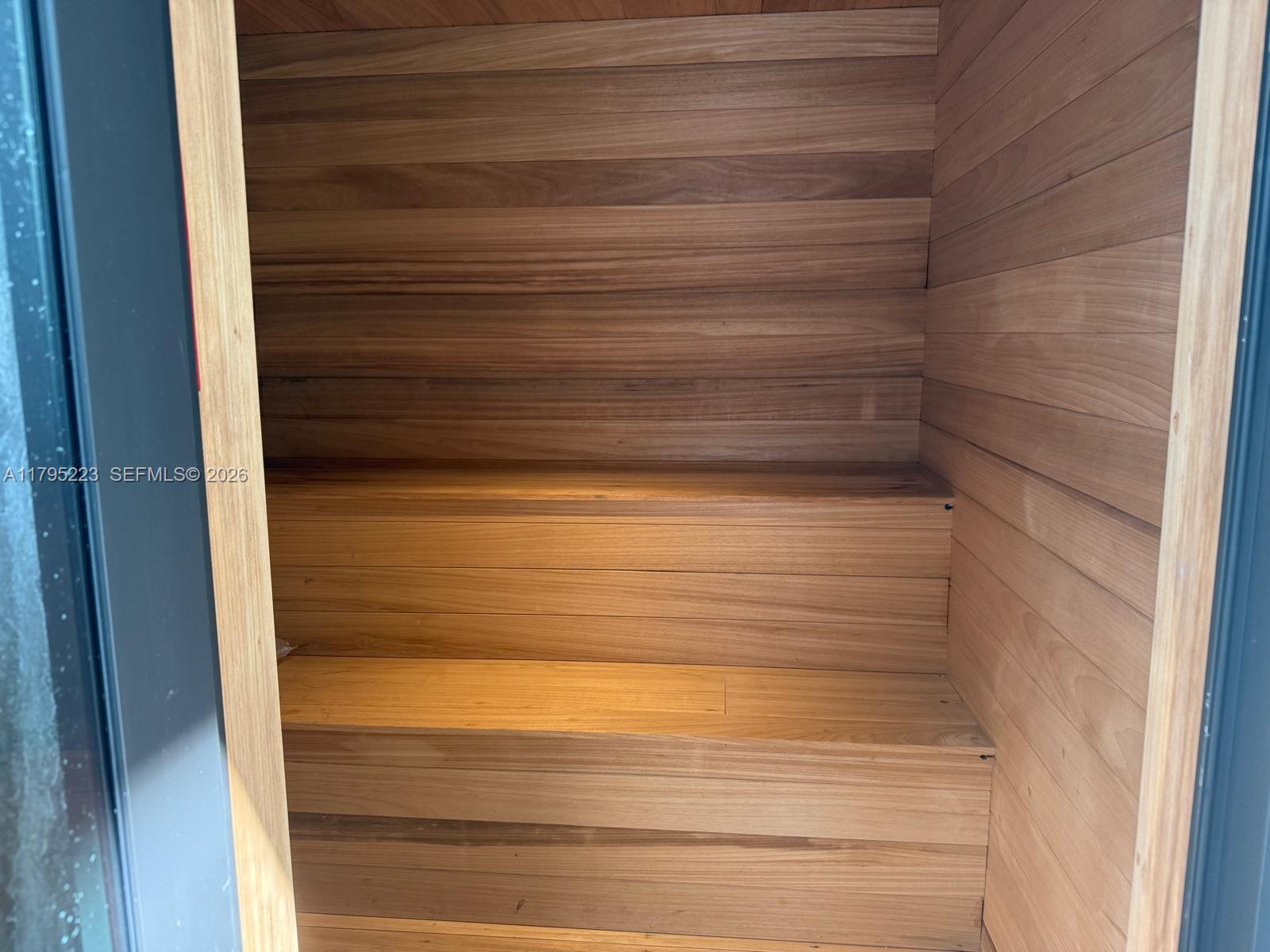 BRICKELL ESTATES - Residential