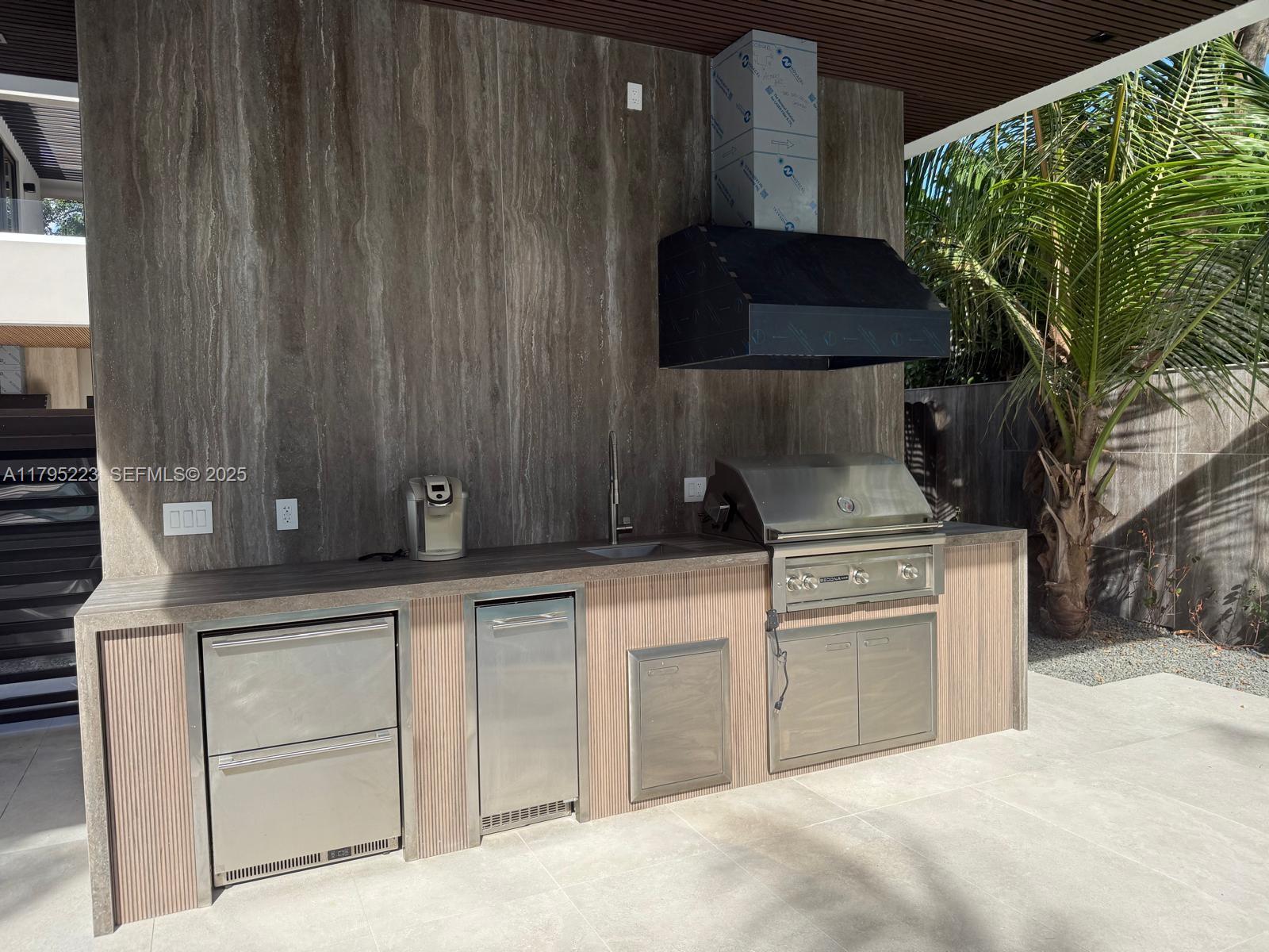 BRICKELL ESTATES - Residential