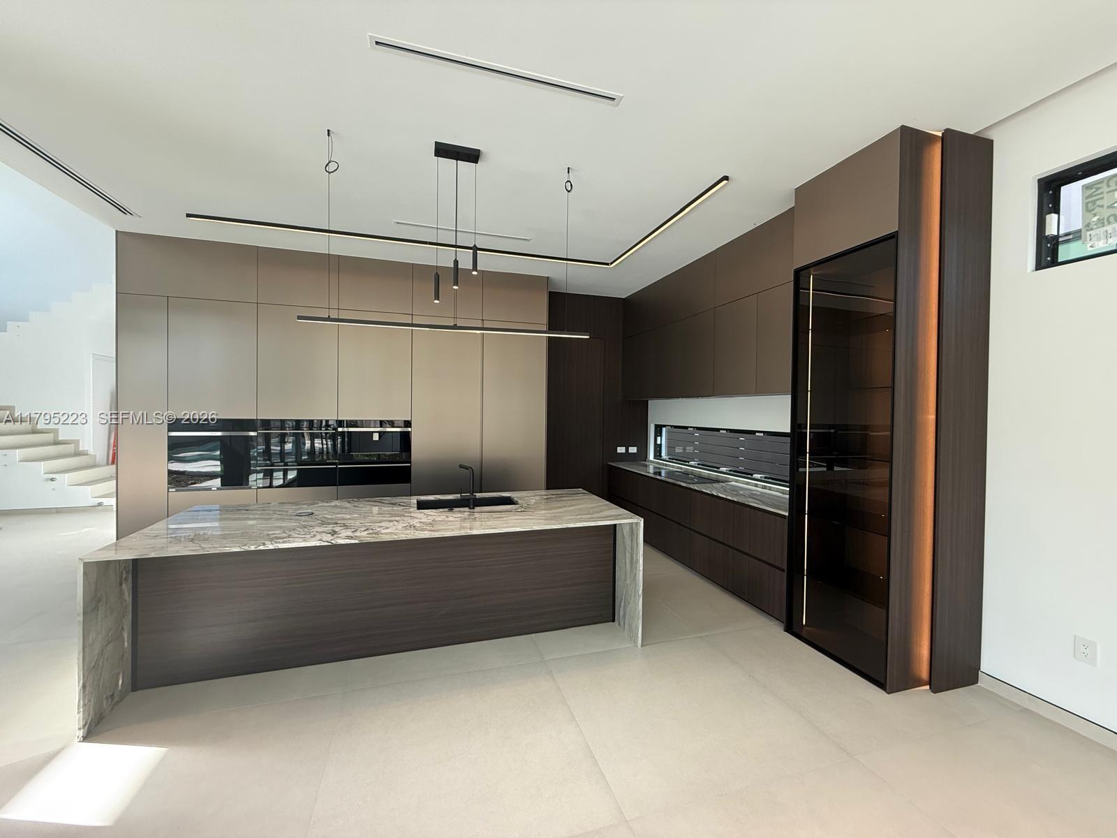 BRICKELL ESTATES - Residential