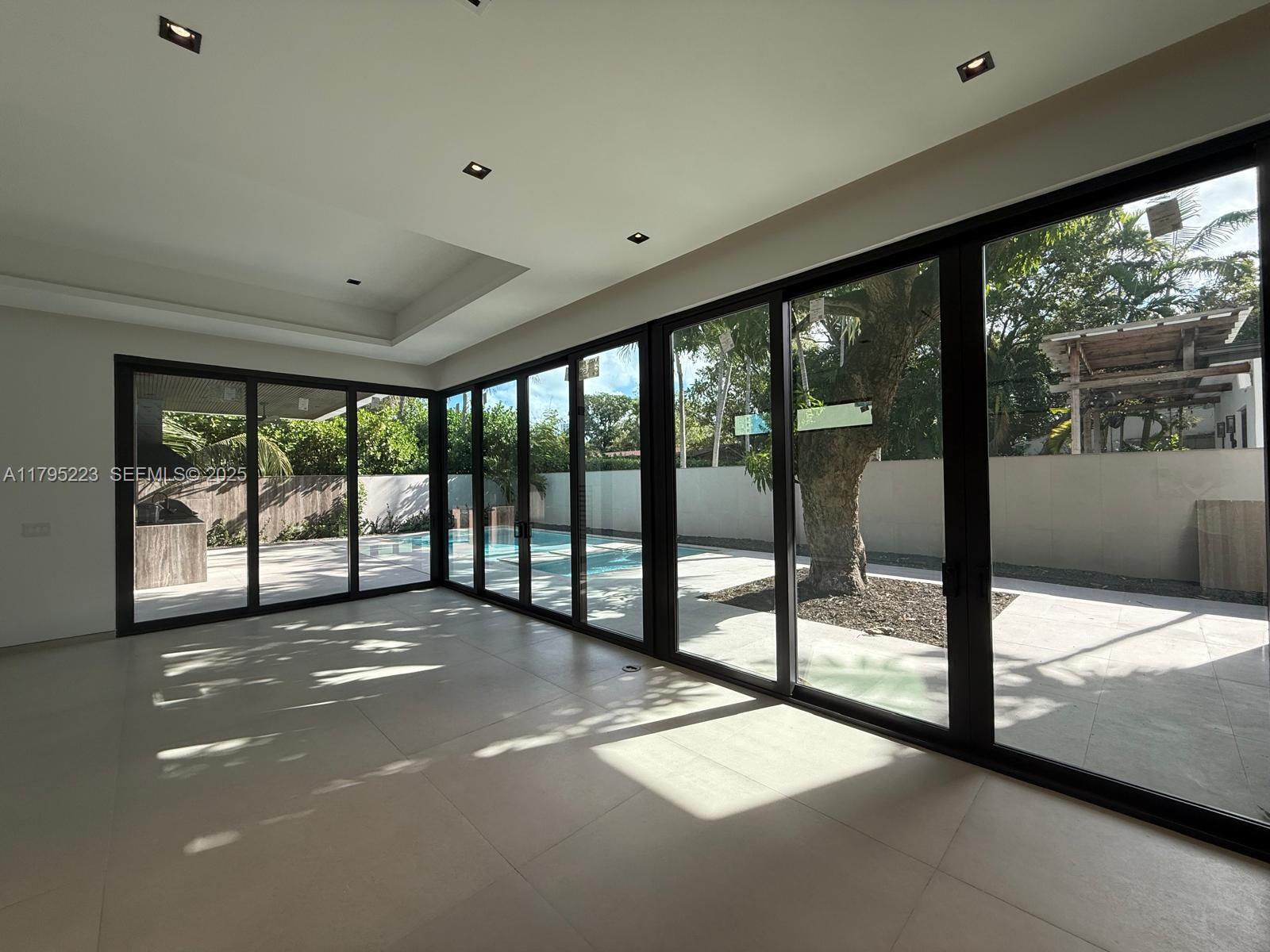 BRICKELL ESTATES - Residential