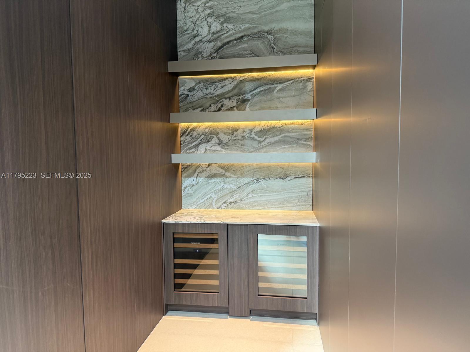 BRICKELL ESTATES - Residential