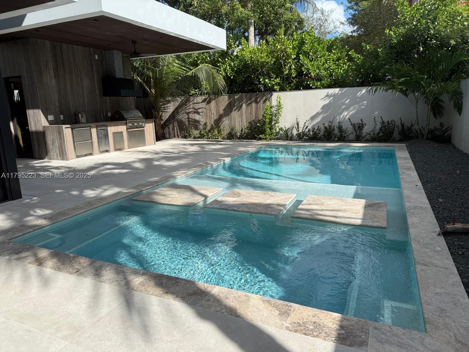 BRICKELL ESTATES - Residential