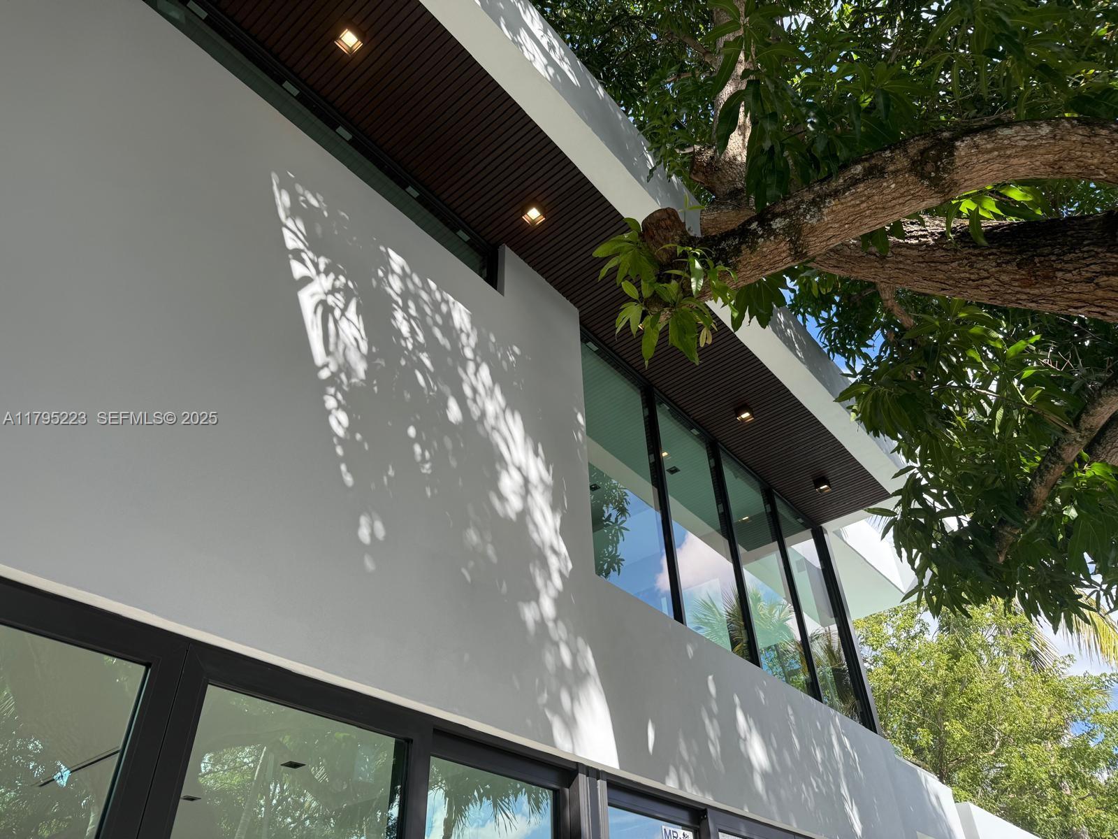 BRICKELL ESTATES - Residential